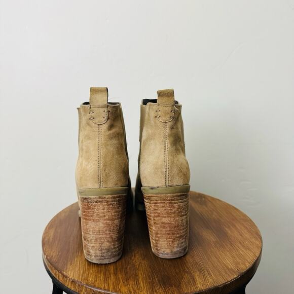 Crevo Alicia Chelsea Tan Suede Heeled Bootie Women’s Size 9 - Picture 5 of 10